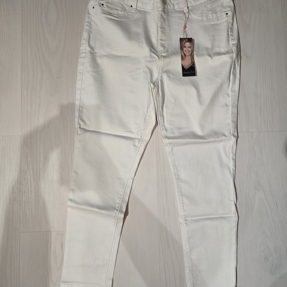 #14 Women's White Jeans